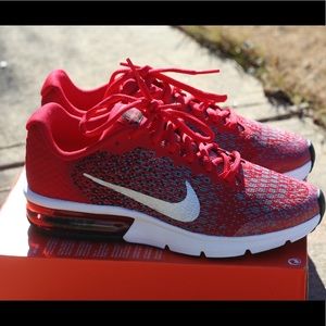 women’s nike air max sequence 2